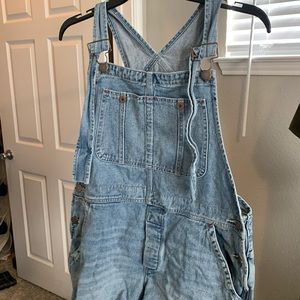 FREE PEOPLE ADJUSTABLE OVERALLS. Size 28.